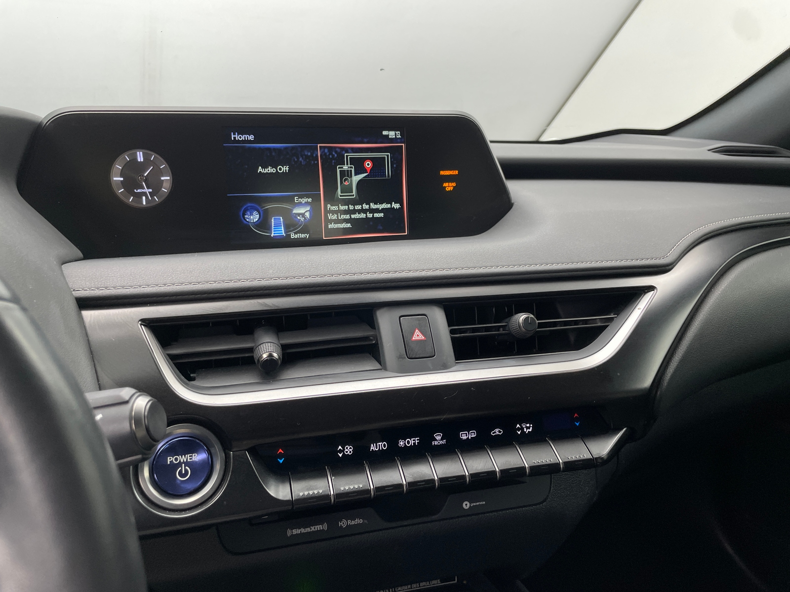 Thumbnail: 2022 Lexus UX - 3