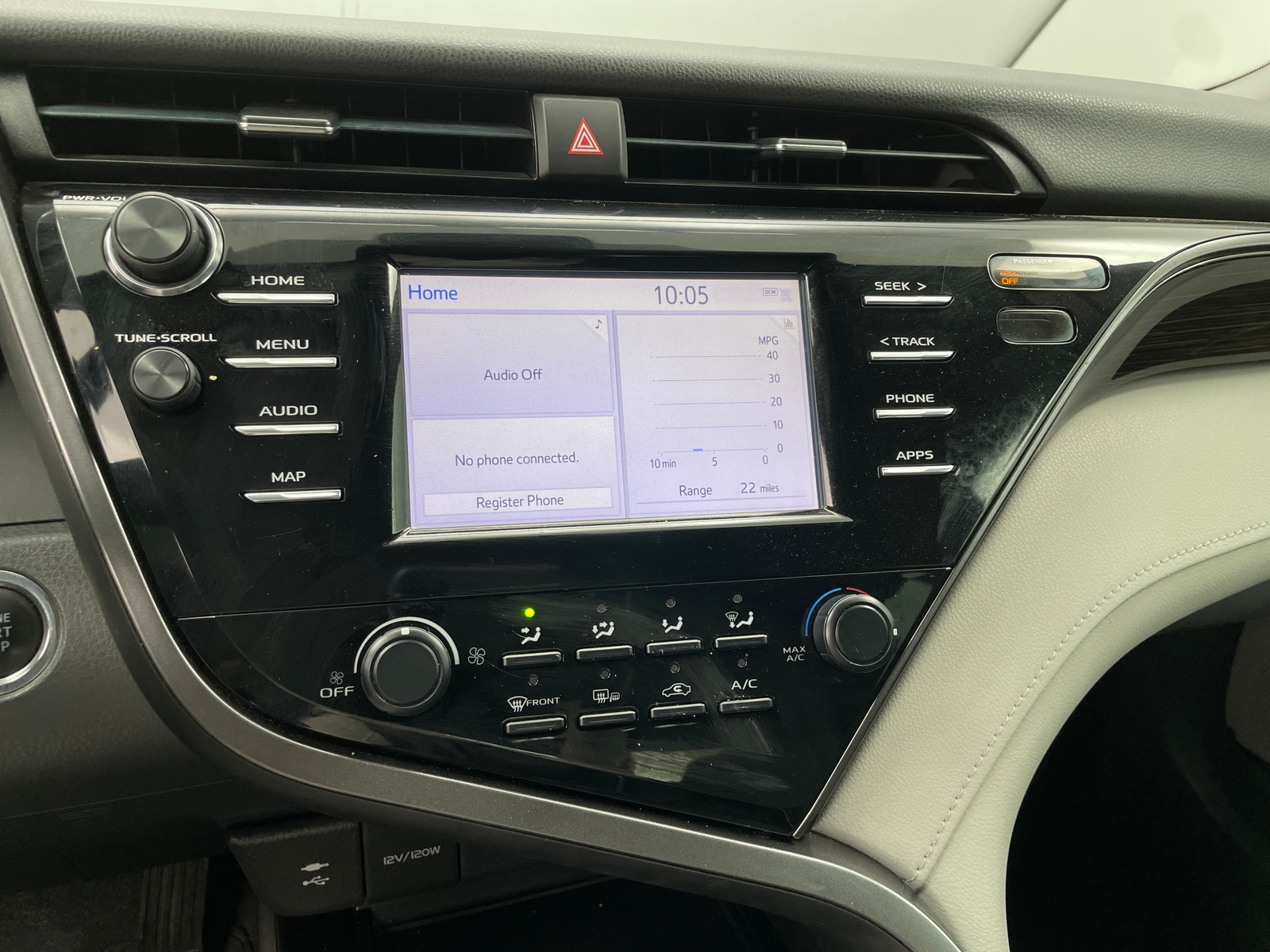 Thumbnail: 2019 Toyota Camry - 4