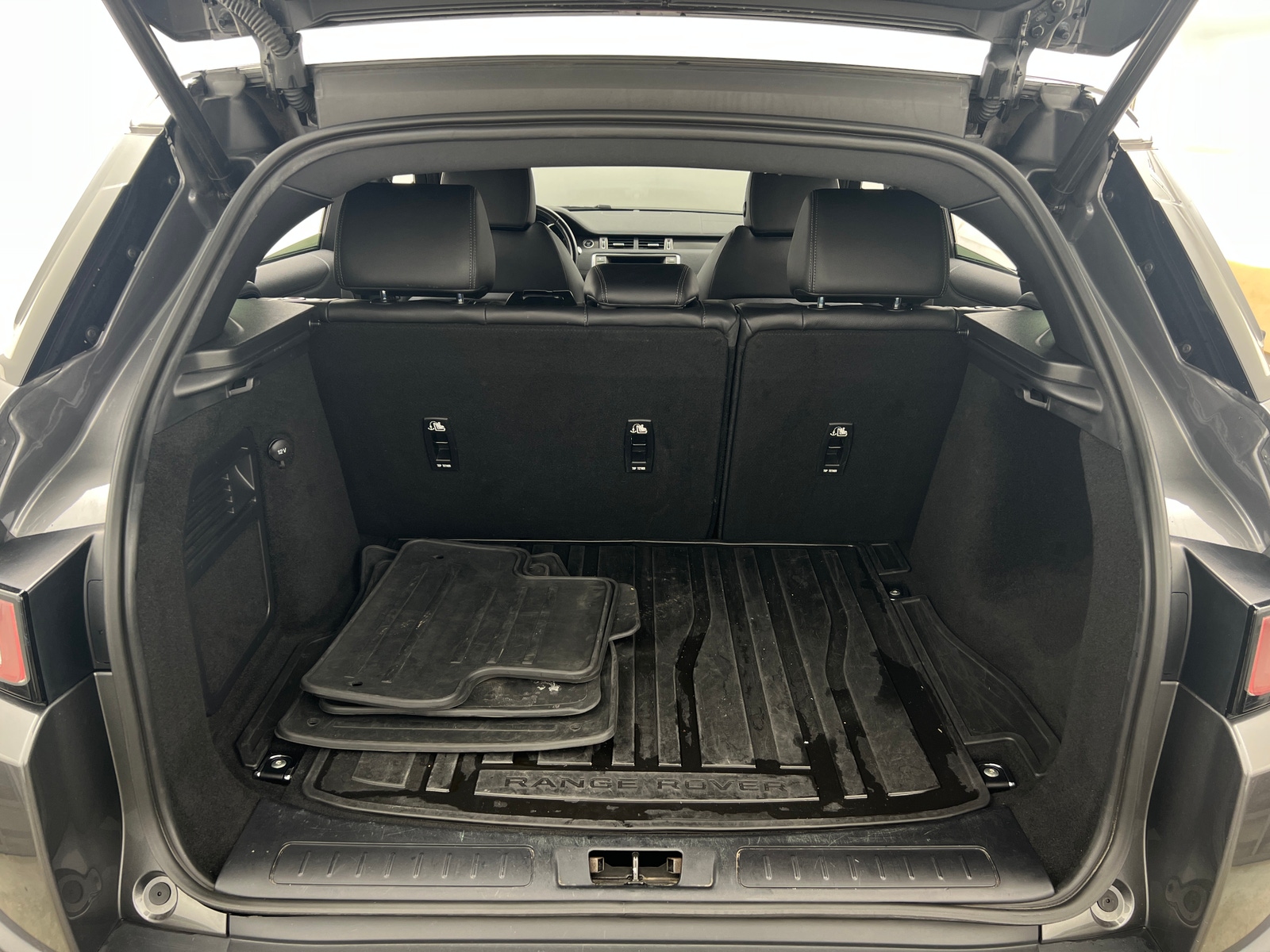 Thumbnail: 2018 Land Rover Range Rover Evoque - 6