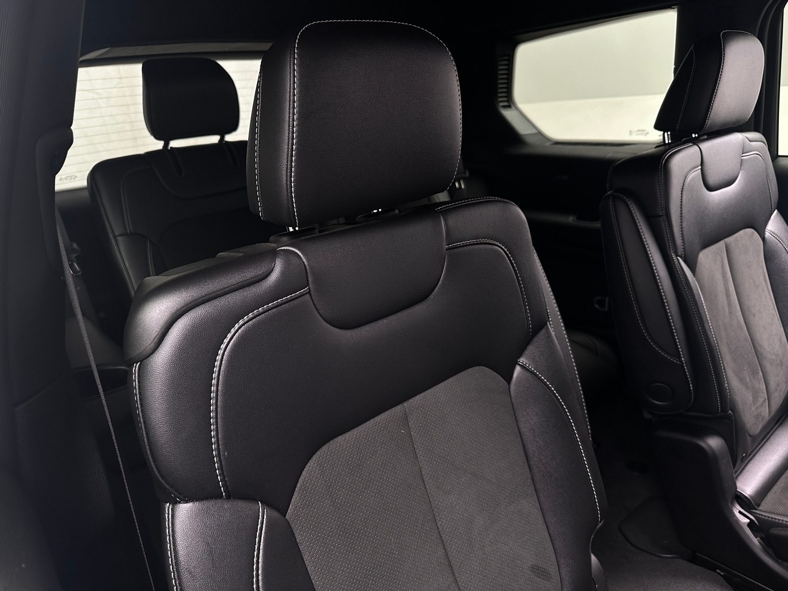 Thumbnail: 2023 Jeep Grand Cherokee L - 5