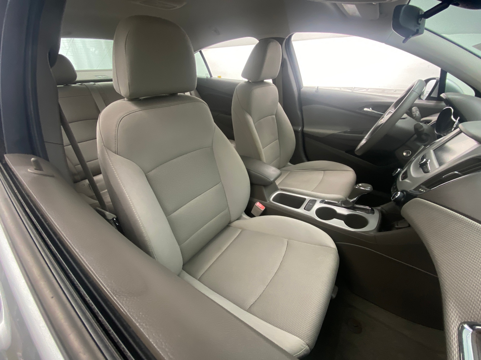 Thumbnail: 2017 Chevrolet Cruze - 2