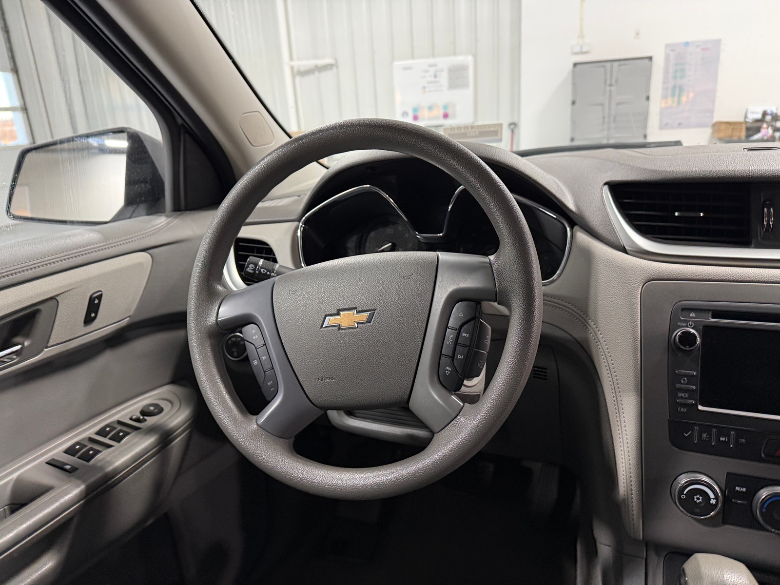 Thumbnail: 2017 Chevrolet Traverse - 5