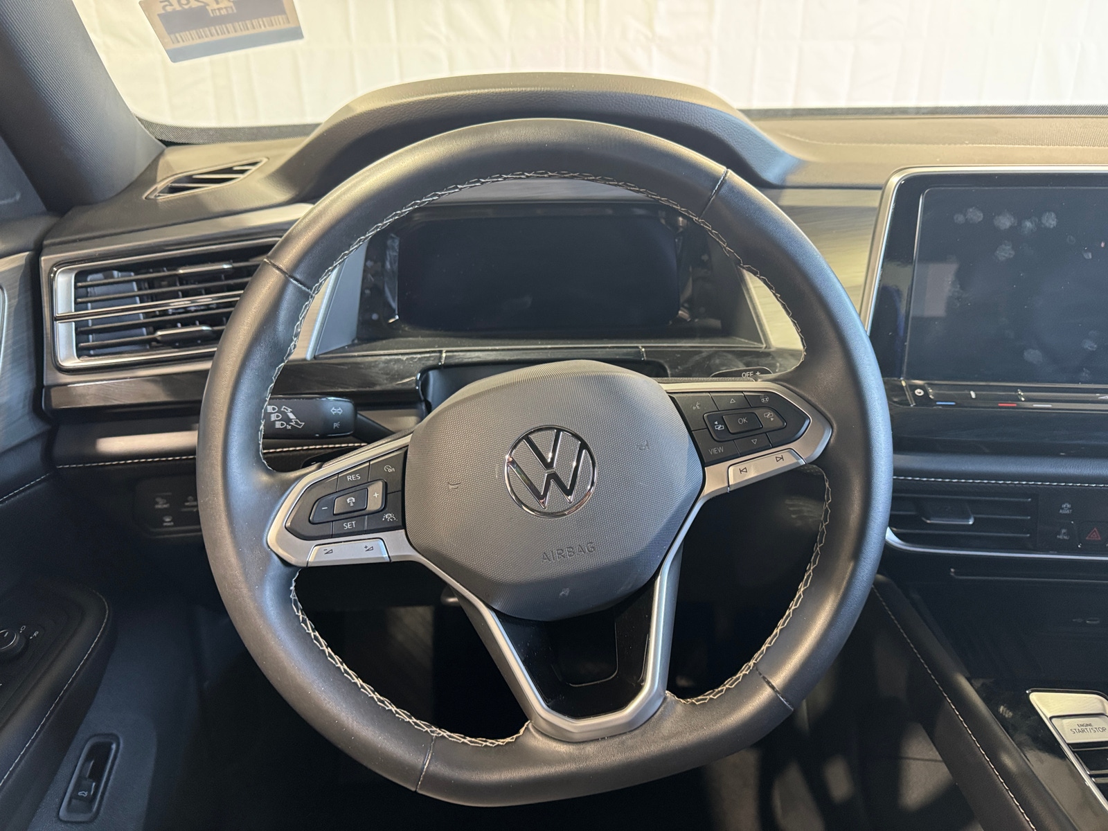 Thumbnail: 2025 Volkswagen Atlas - 4