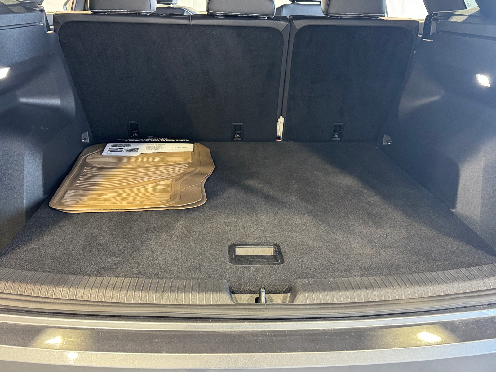 Thumbnail: 2025 Volkswagen Atlas - 6