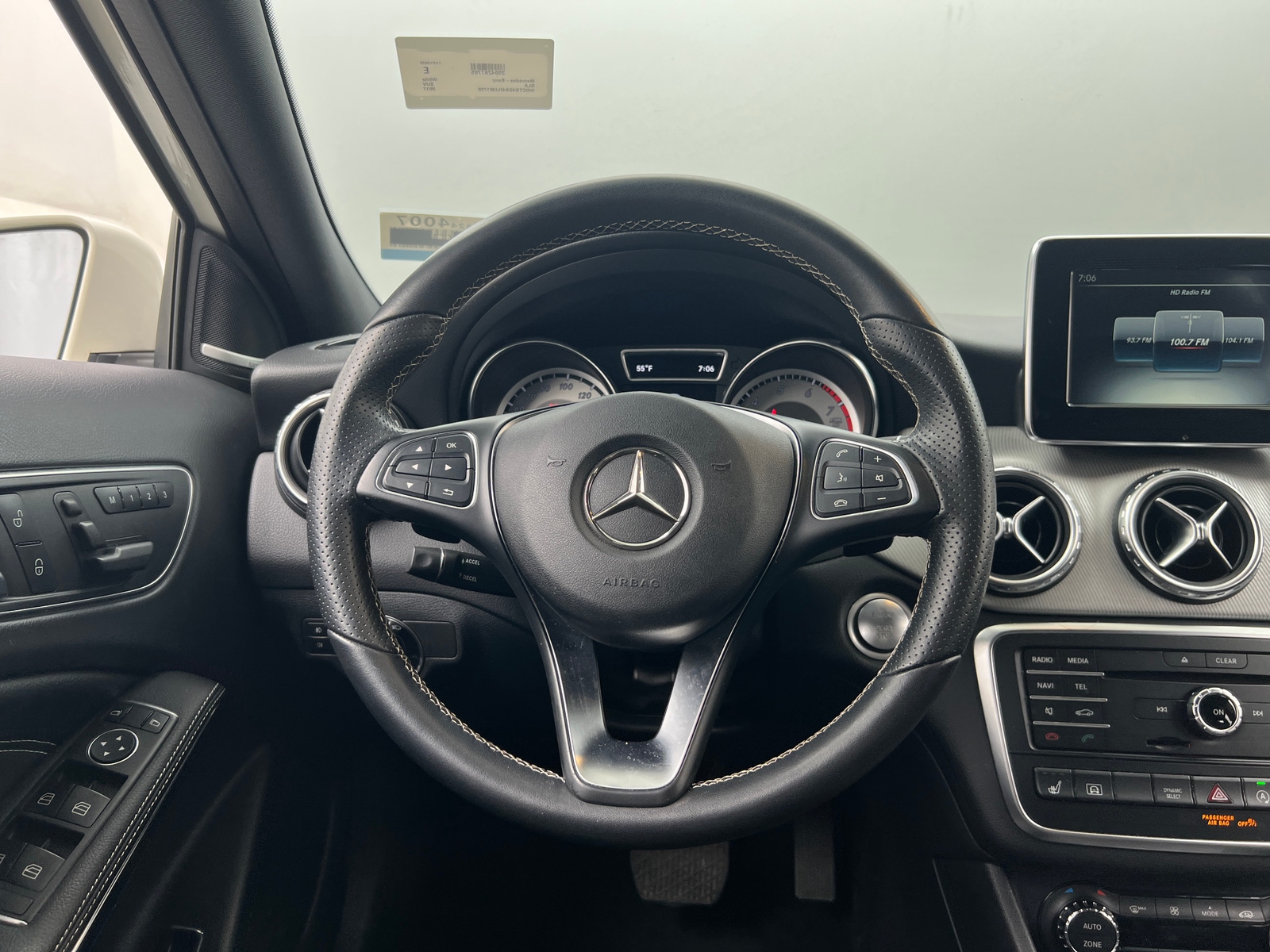 Thumbnail: 2017 Mercedes-Benz GLA - 4
