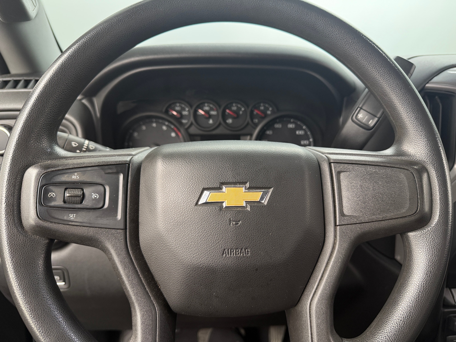 Thumbnail: 2019 Chevrolet Silverado 1500 - 5