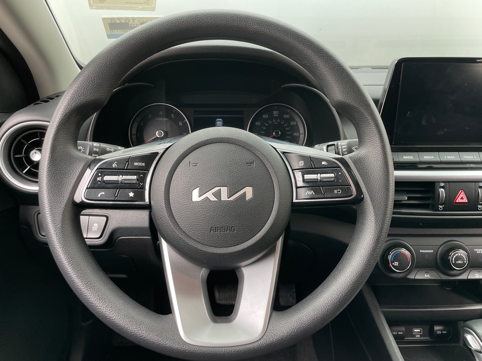 Thumbnail: 2022 Kia Forte - 5