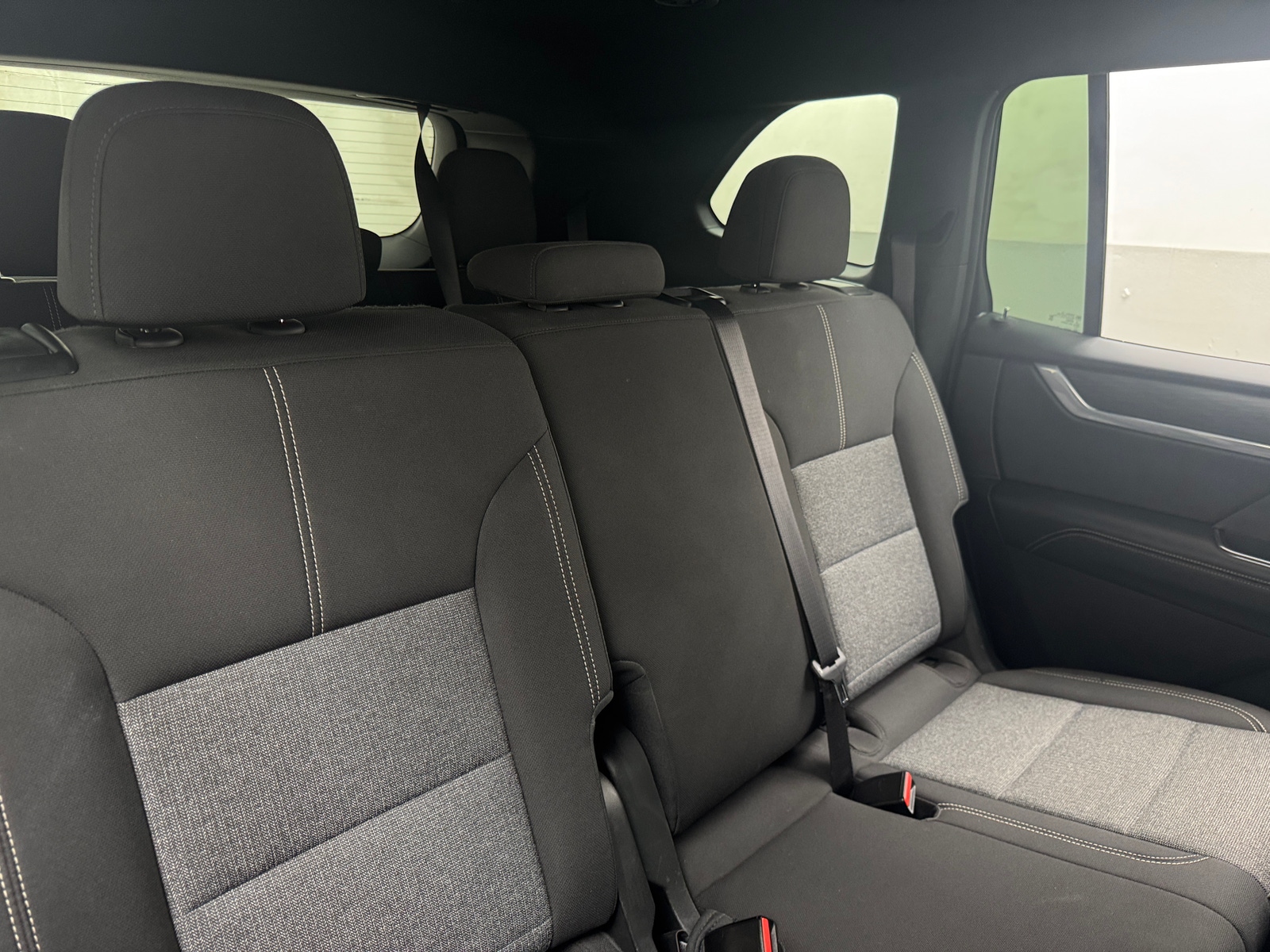 Thumbnail: 2025 GMC Acadia - 6