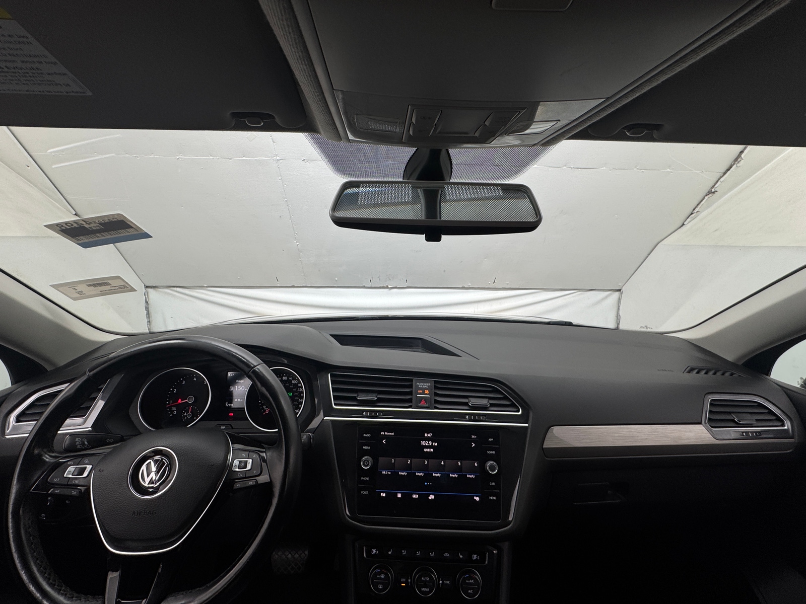 Thumbnail: 2018 Volkswagen Tiguan - 2