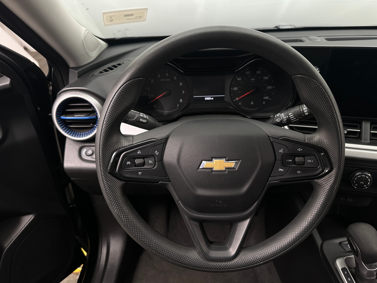 Thumbnail: 2025 Chevrolet Trax - 5