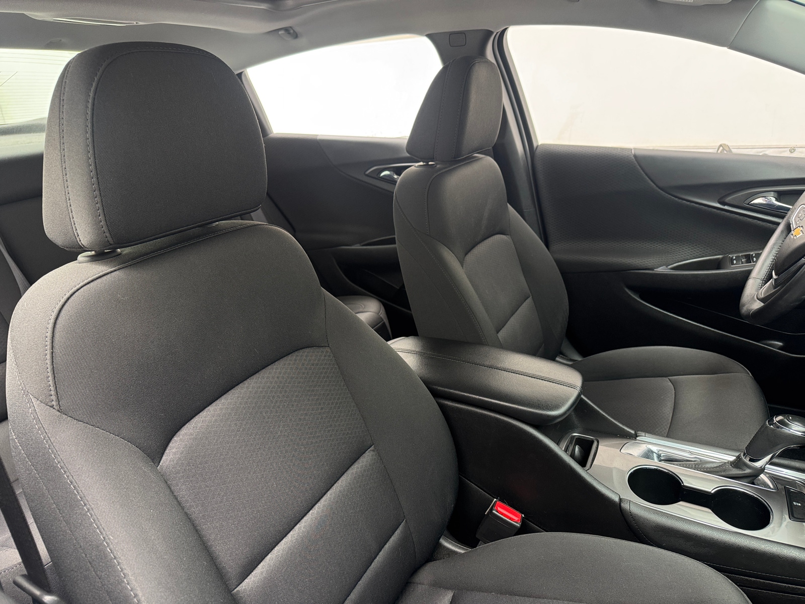 Thumbnail: 2018 Chevrolet Malibu - 2