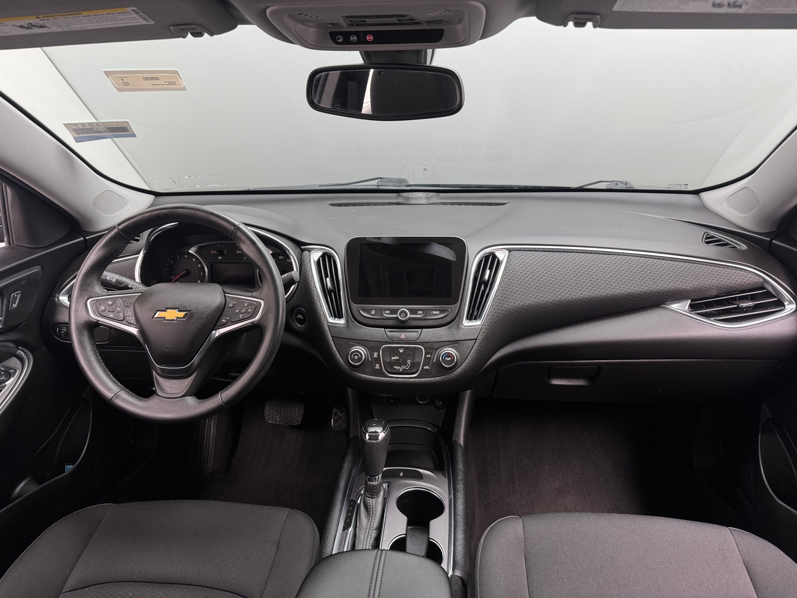 Thumbnail: 2018 Chevrolet Malibu - 3