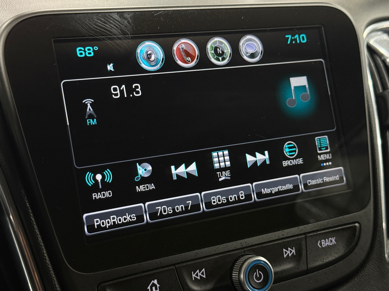 Thumbnail: 2018 Chevrolet Malibu - 4