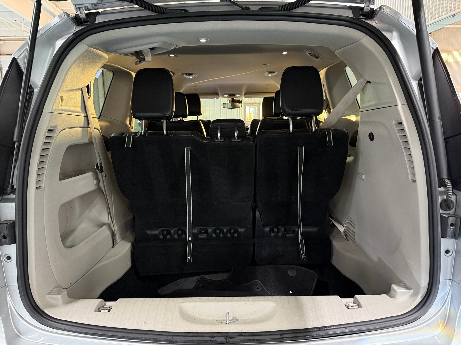 Thumbnail: 2024 Chrysler Pacifica - 6