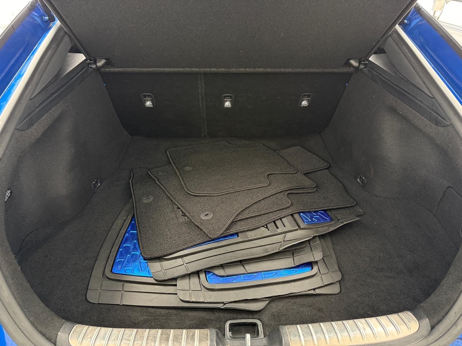 Thumbnail: 2019 Kia Stinger - 6