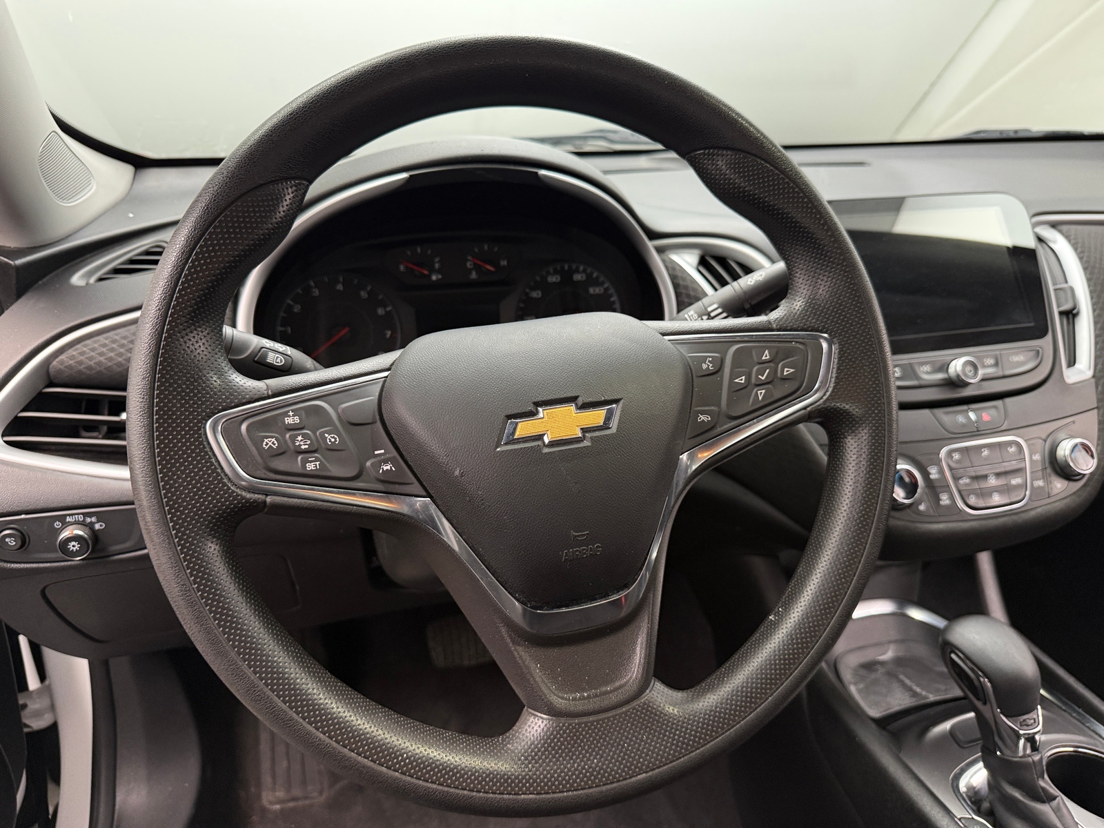 Thumbnail: 2023 Chevrolet Malibu - 5