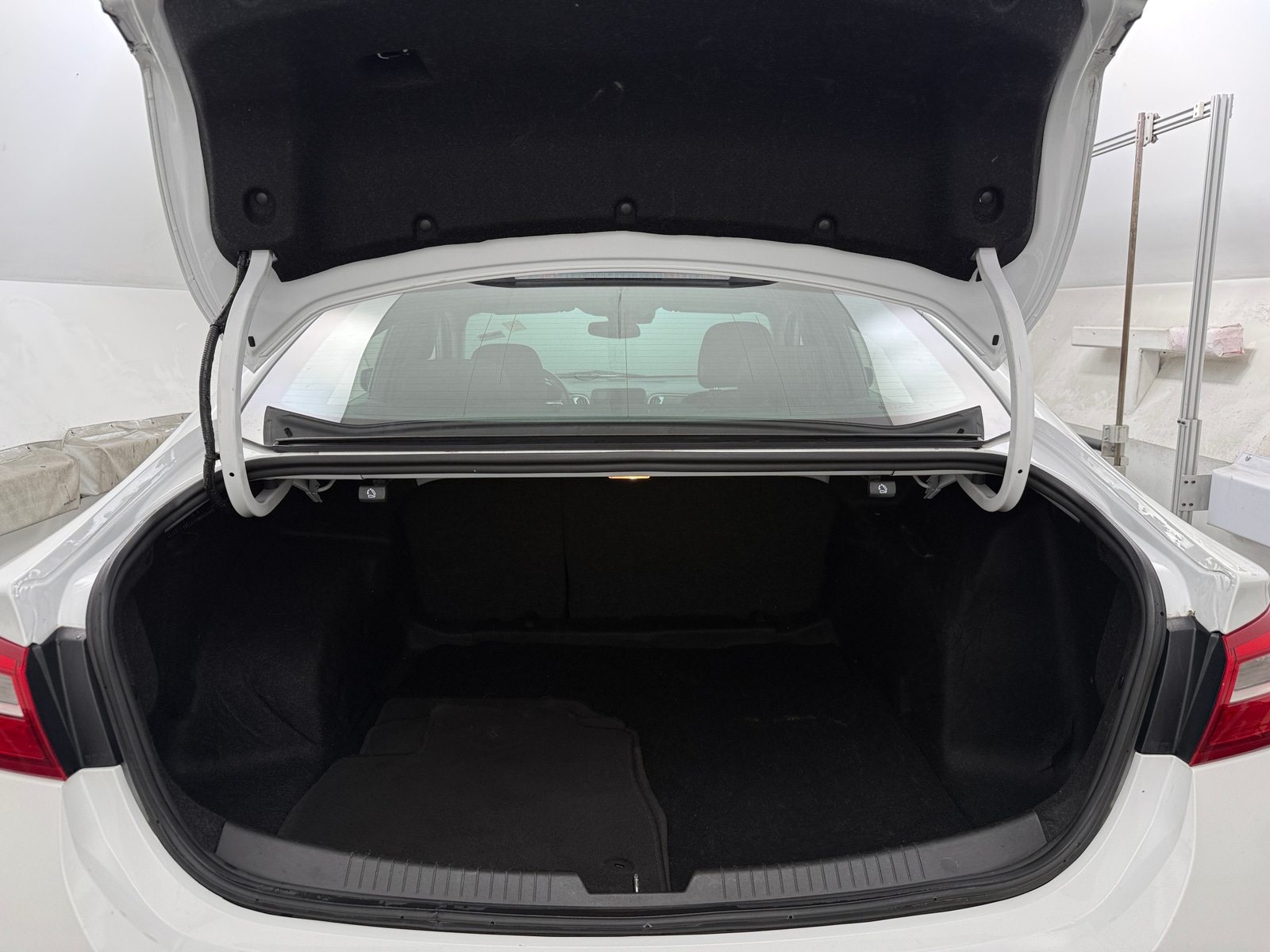 Thumbnail: 2023 Chevrolet Malibu - 7