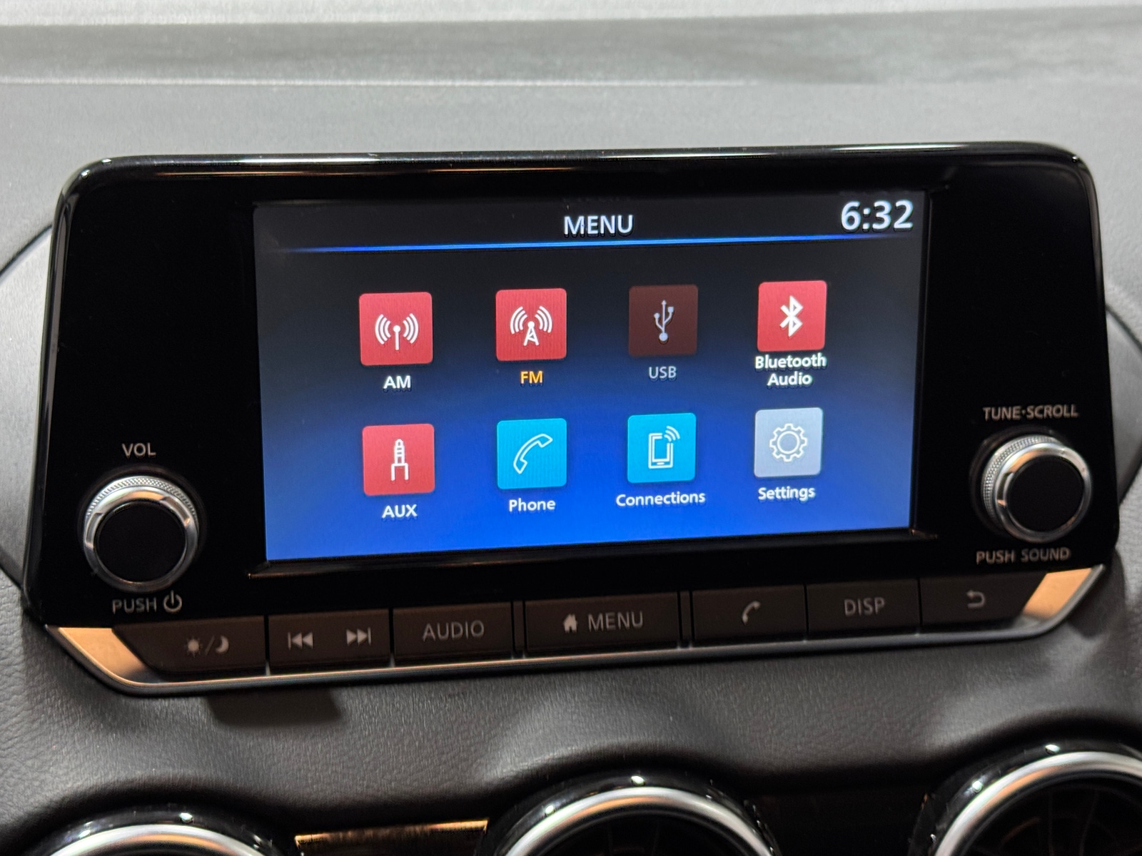 Thumbnail: 2023 Nissan Sentra - 4