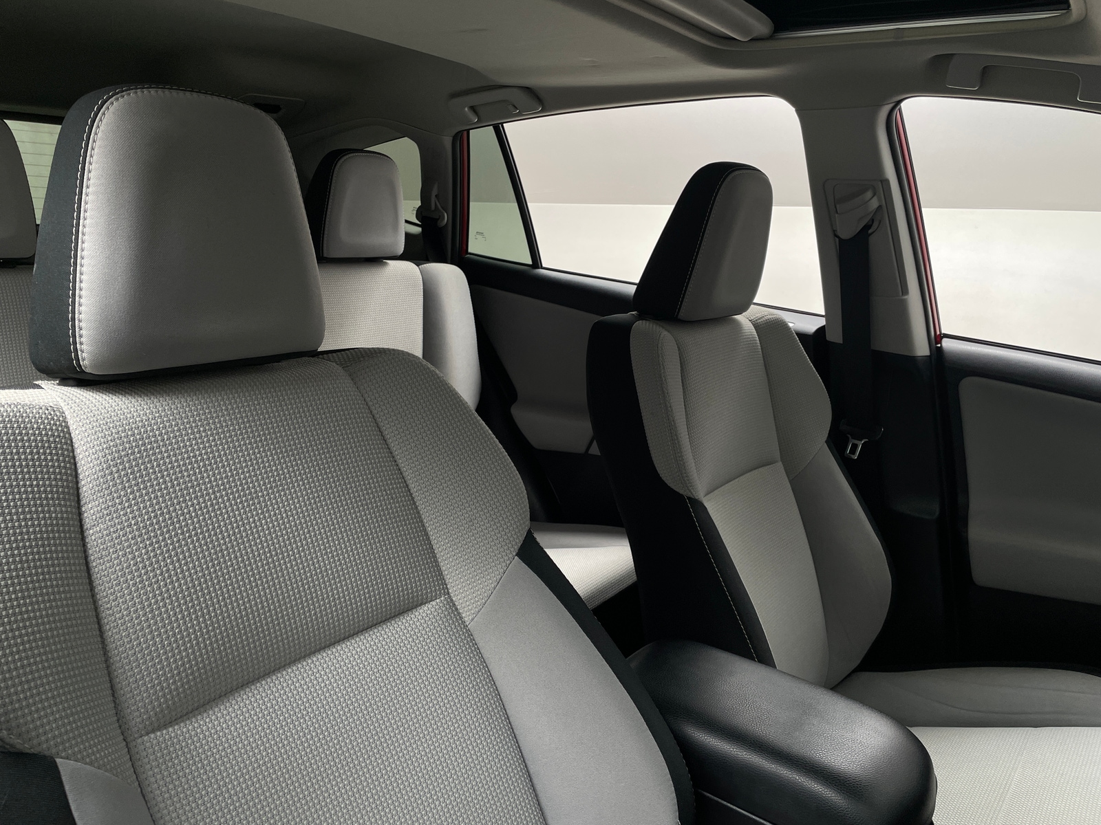 Thumbnail: 2017 Toyota RAV4 - 2