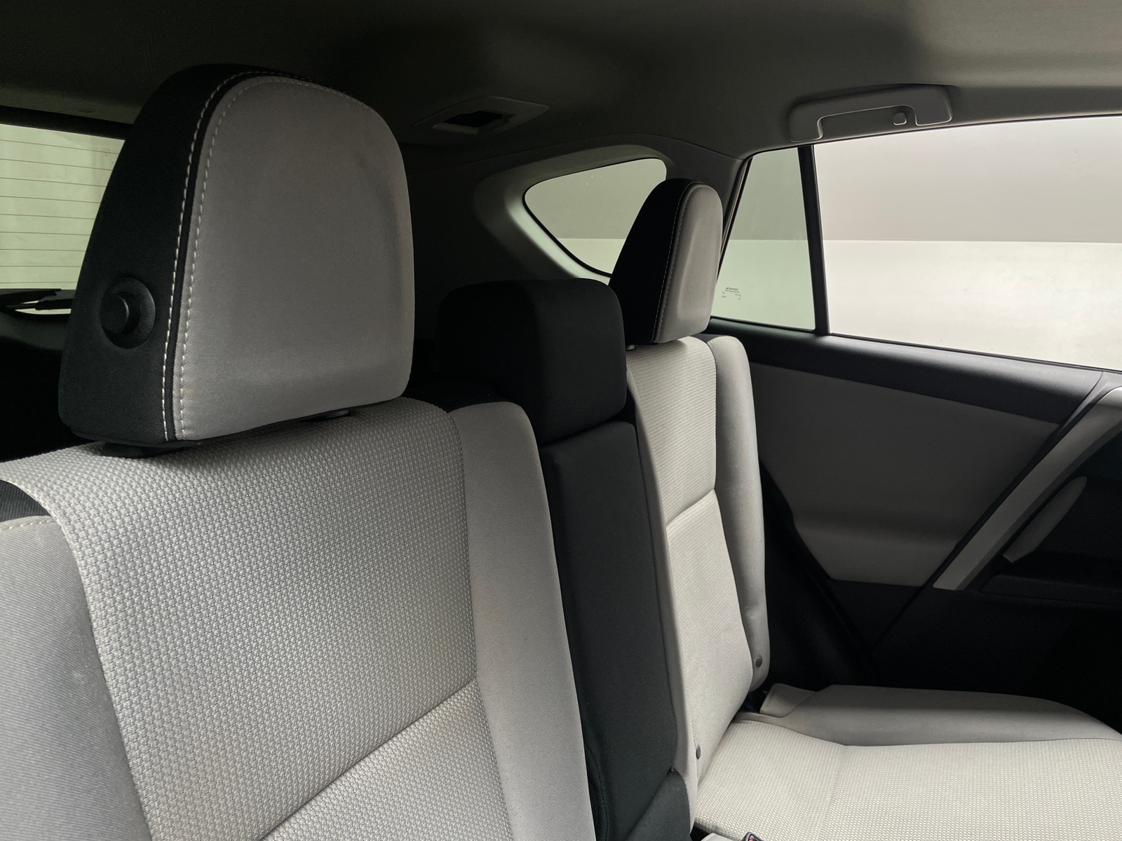 Thumbnail: 2017 Toyota RAV4 - 6