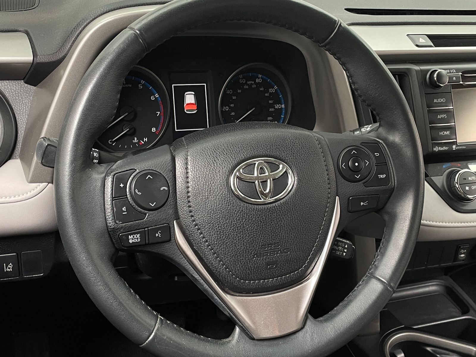 Thumbnail: 2017 Toyota RAV4 - 5