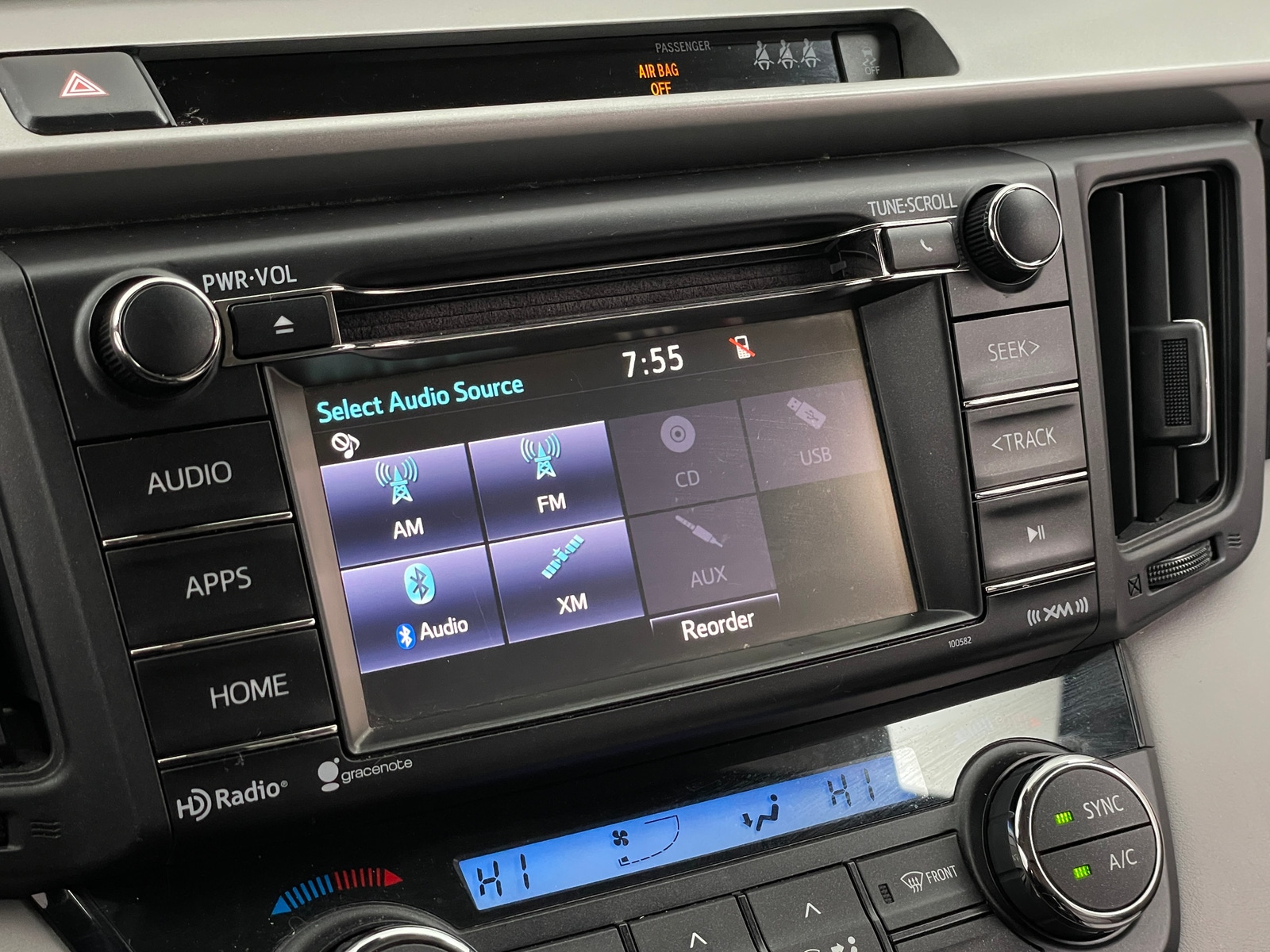 Thumbnail: 2017 Toyota RAV4 - 4