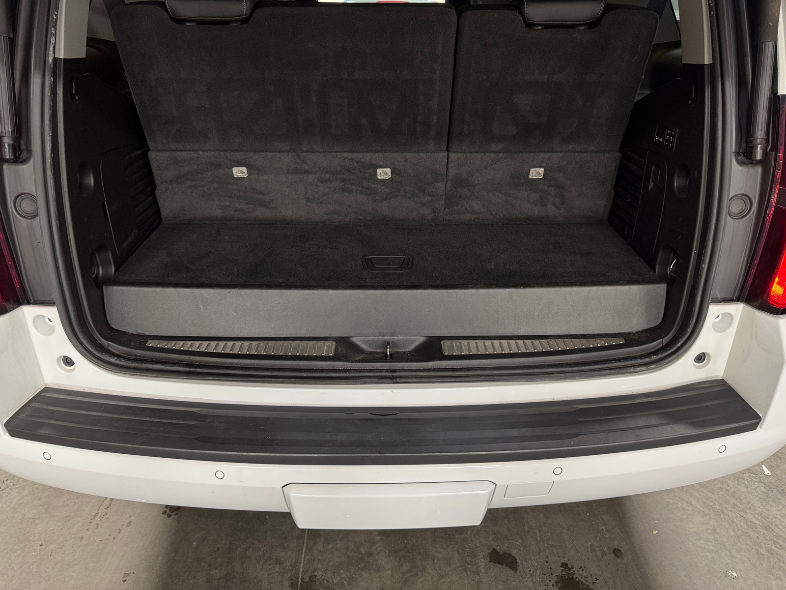 Thumbnail: 2019 Chevrolet Tahoe - 6