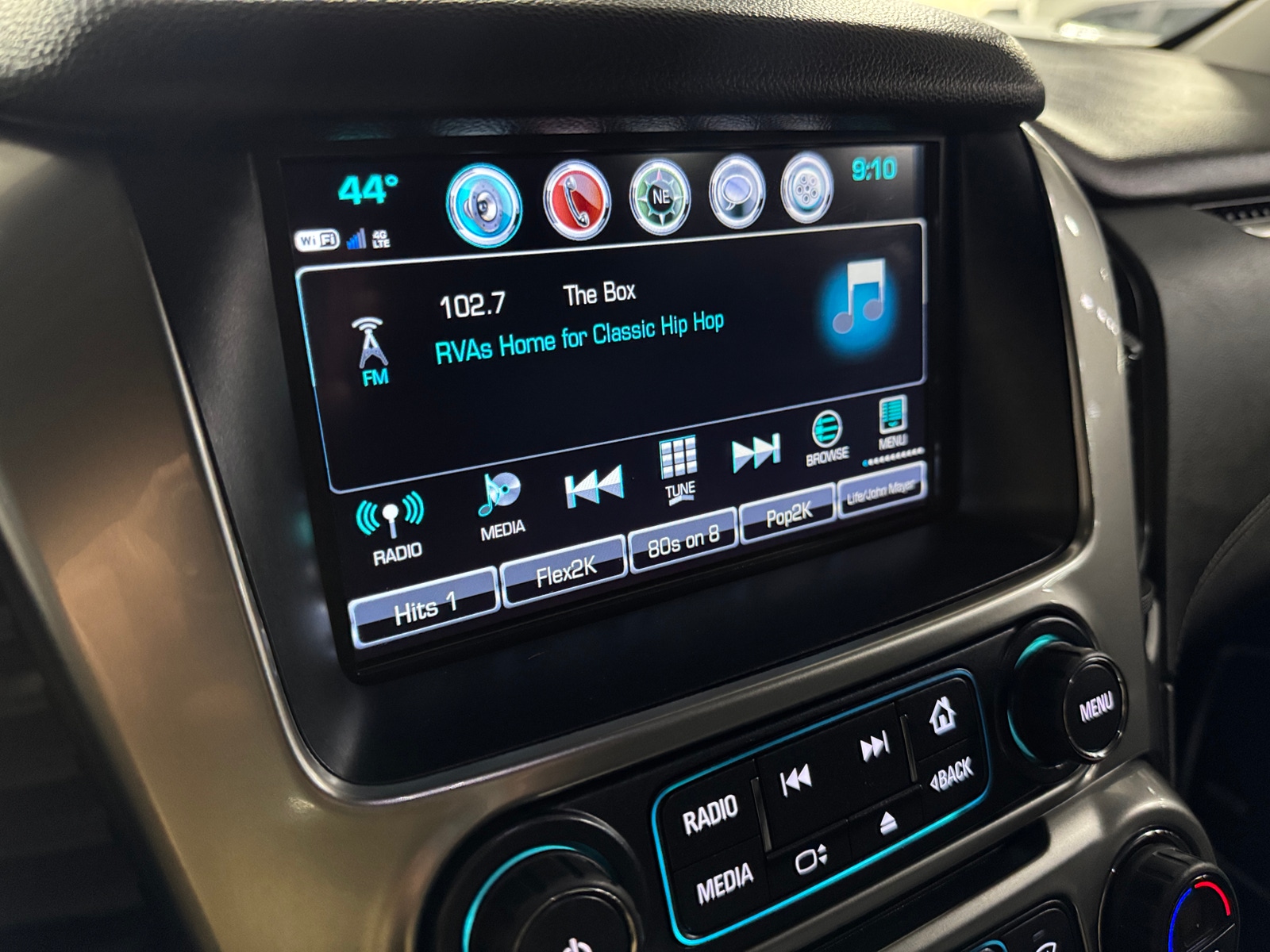 Thumbnail: 2019 Chevrolet Tahoe - 3