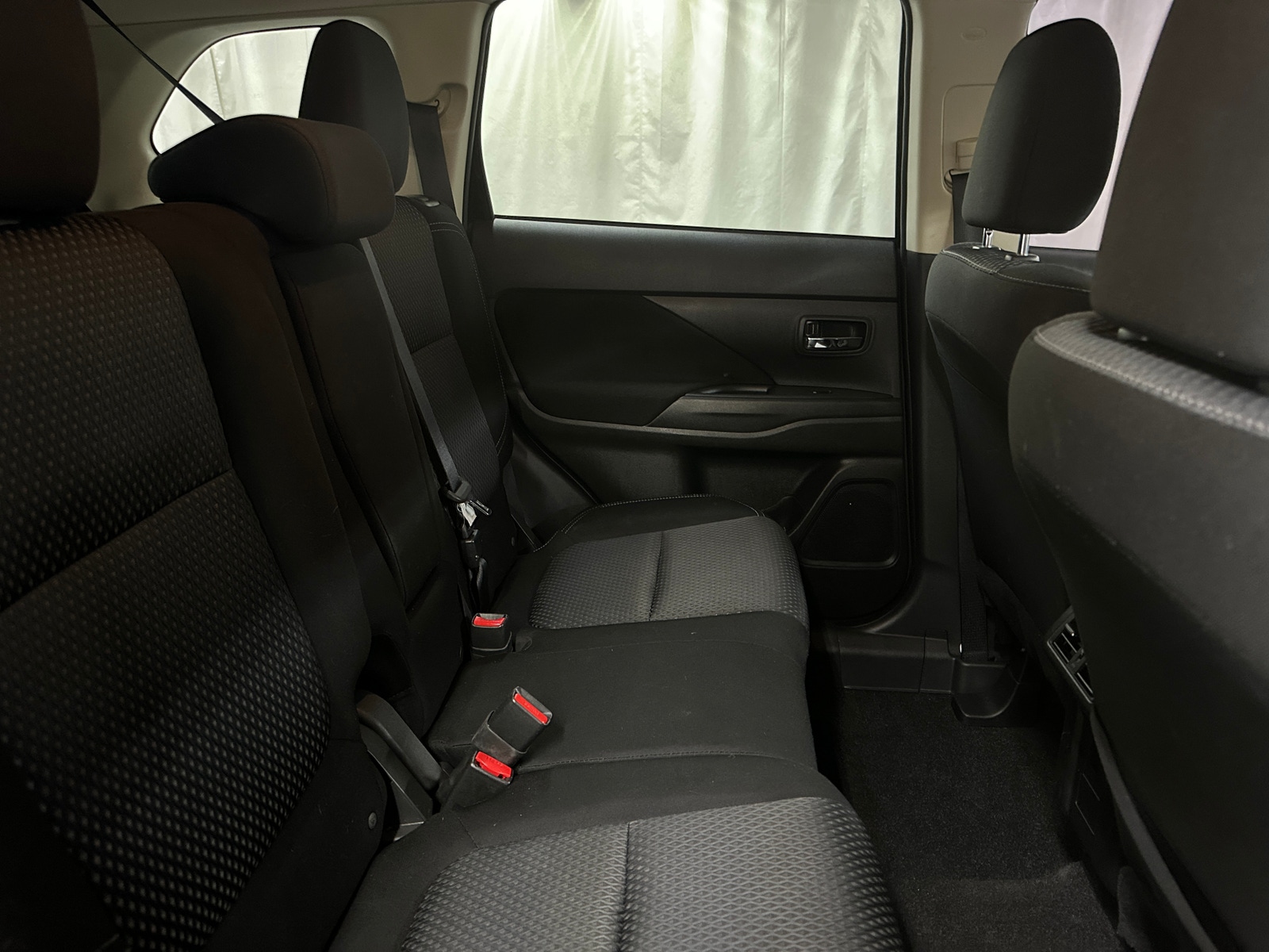 Thumbnail: 2019 Mitsubishi Outlander - 6