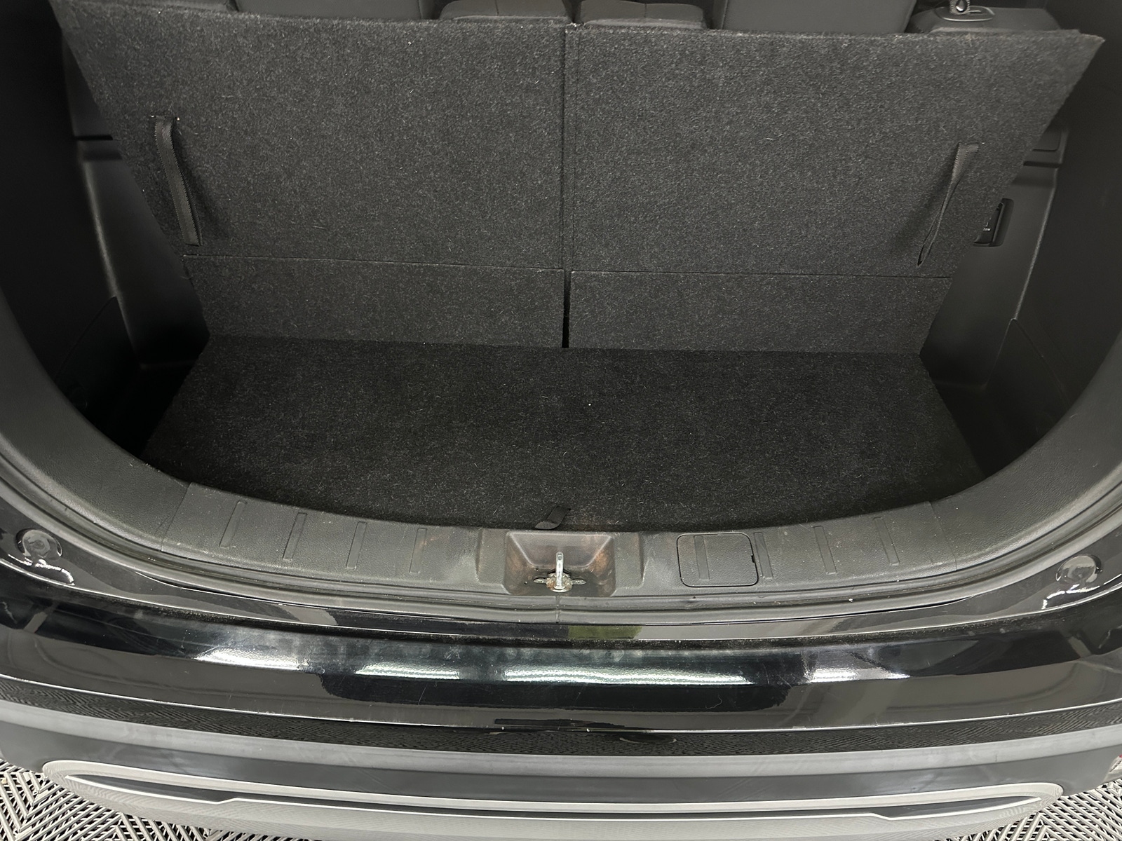 Thumbnail: 2019 Mitsubishi Outlander - 7