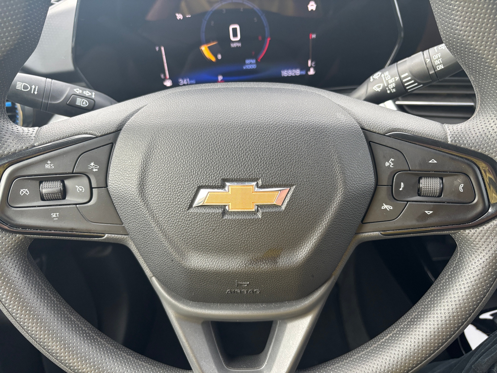 Thumbnail: 2025 Chevrolet Trax - 5