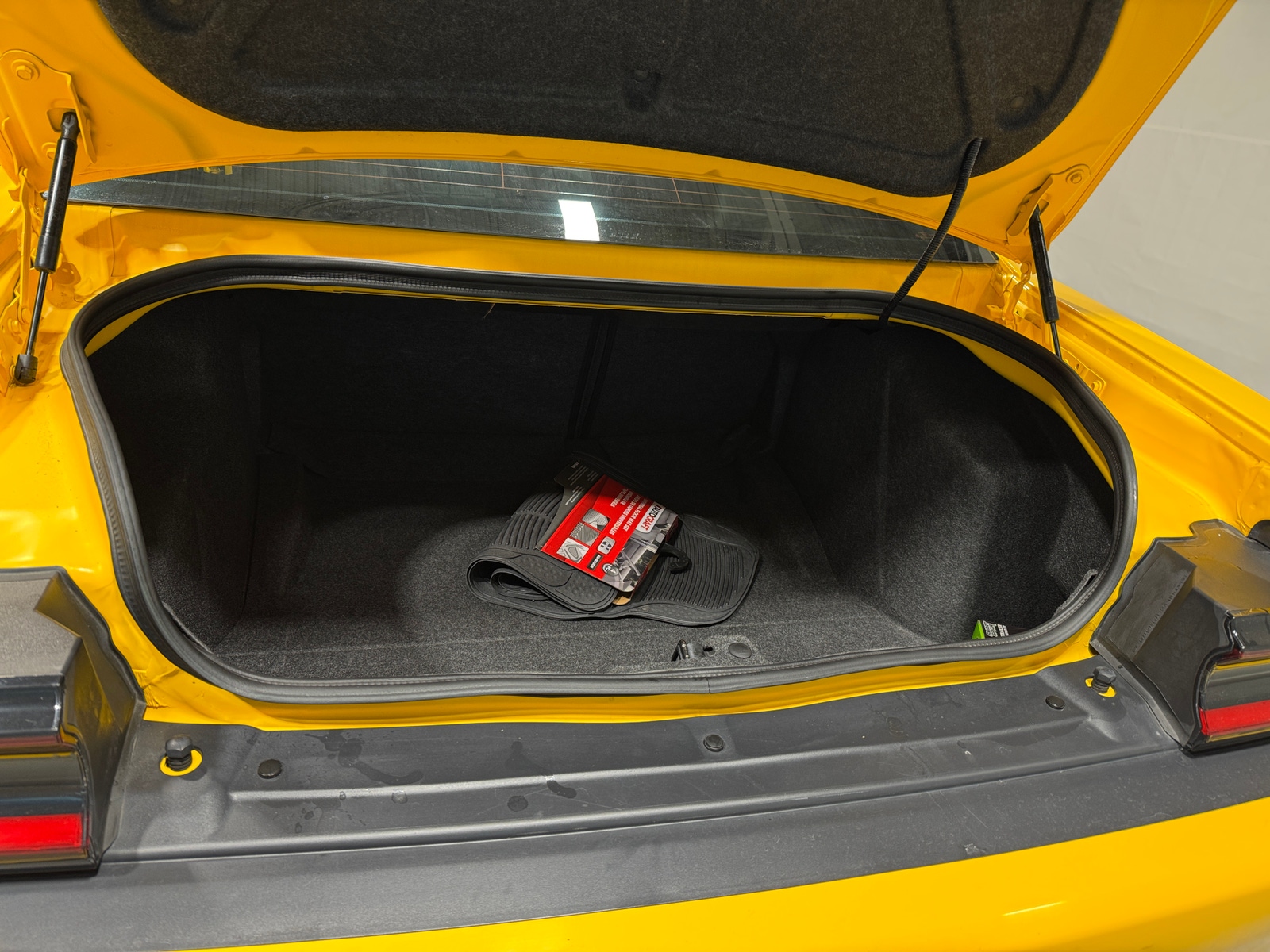 Thumbnail: 2017 Dodge Challenger - 4