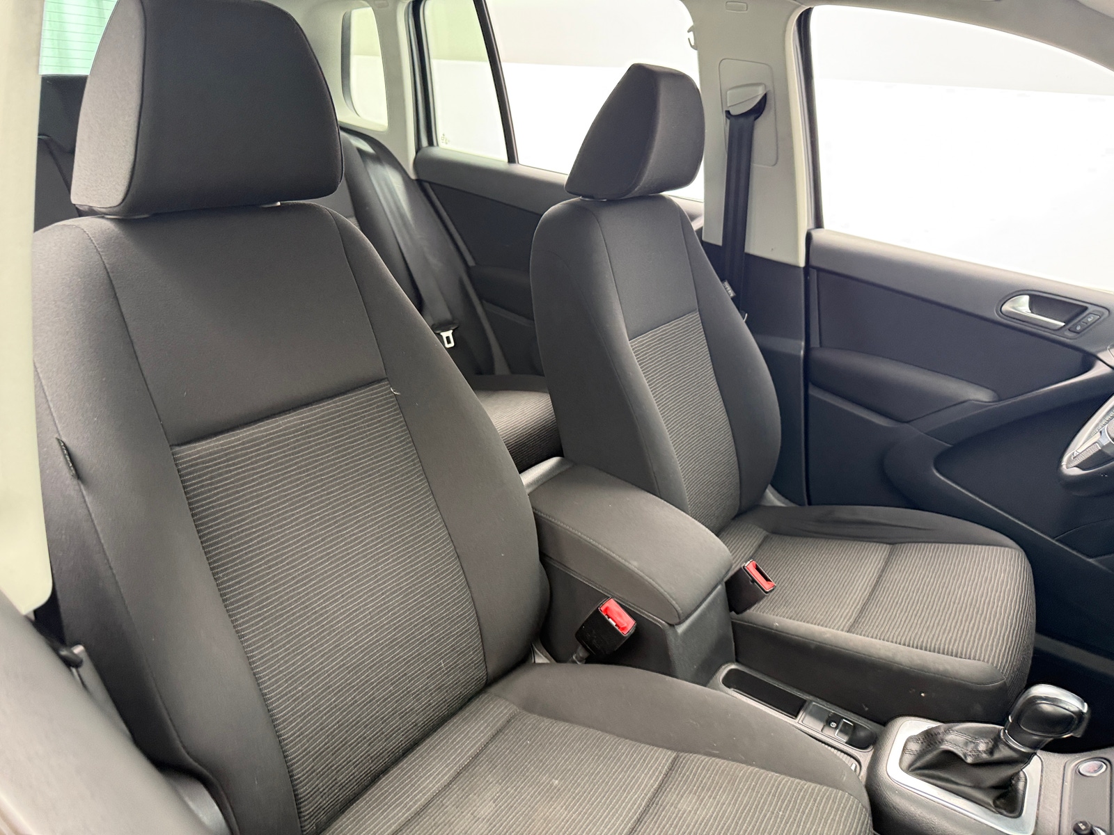 Thumbnail: 2018 Volkswagen Tiguan - 2