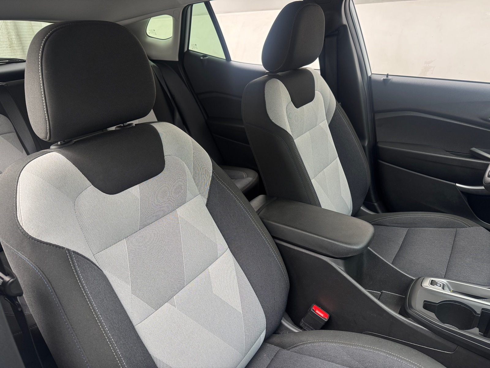 Thumbnail: 2025 Chevrolet Trax - 2