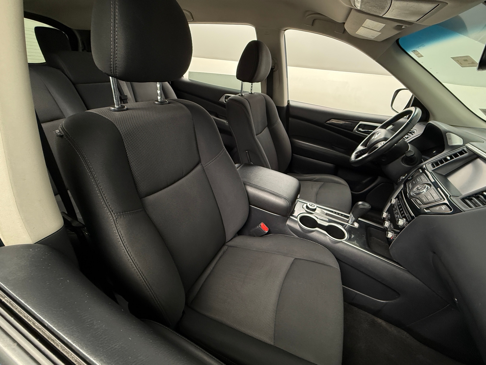 Thumbnail: 2020 Nissan Pathfinder - 2