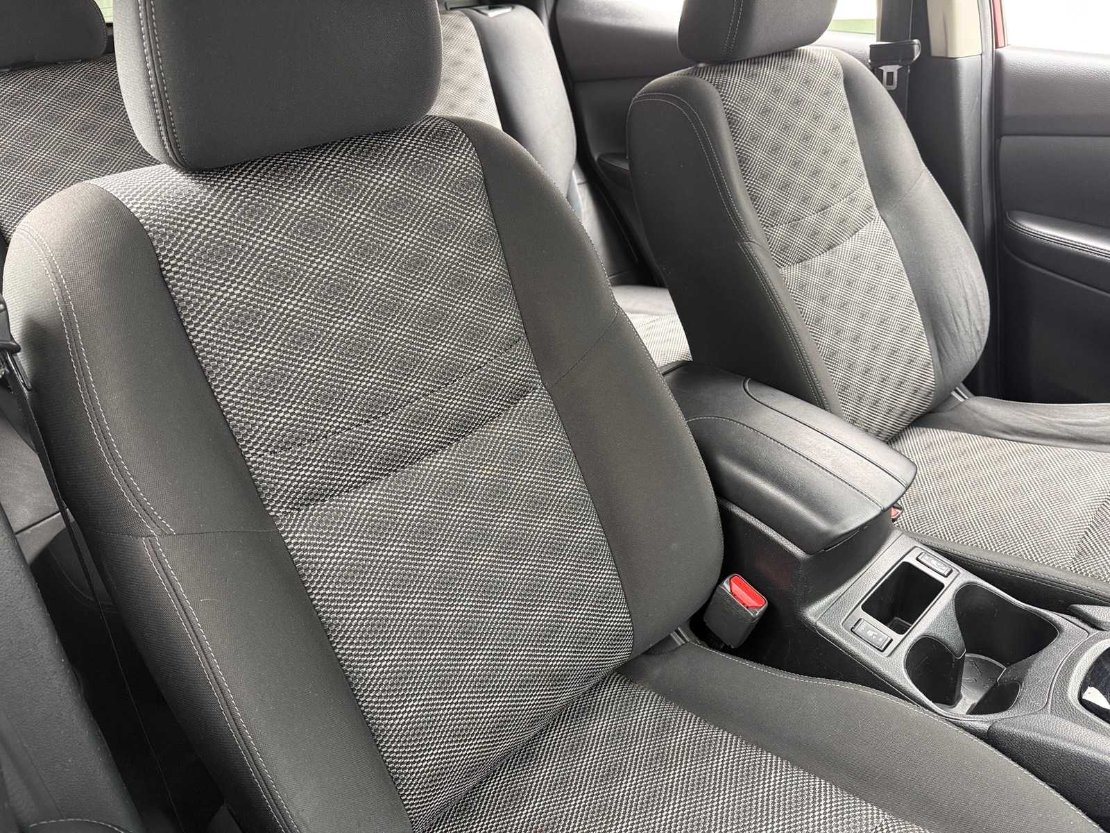 Thumbnail: 2019 Nissan Rogue Sport - 2