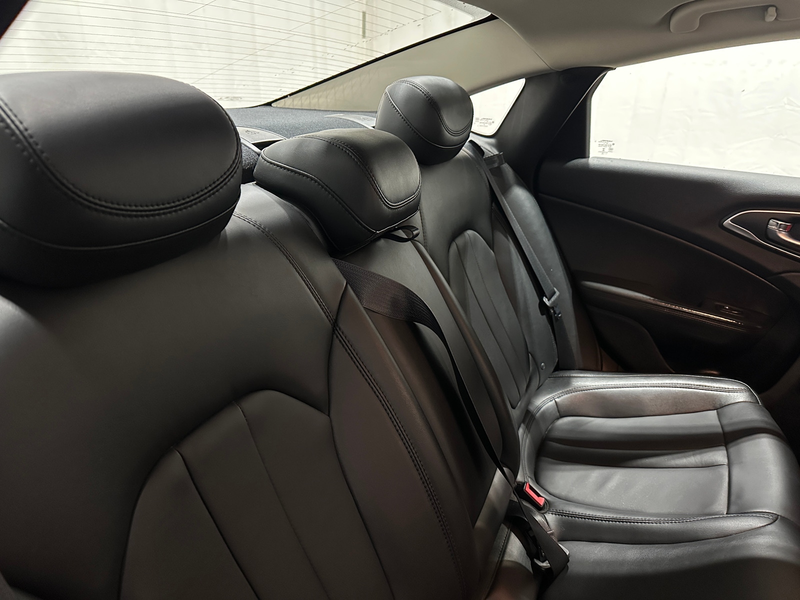 Thumbnail: 2015 Chrysler 200 - 5