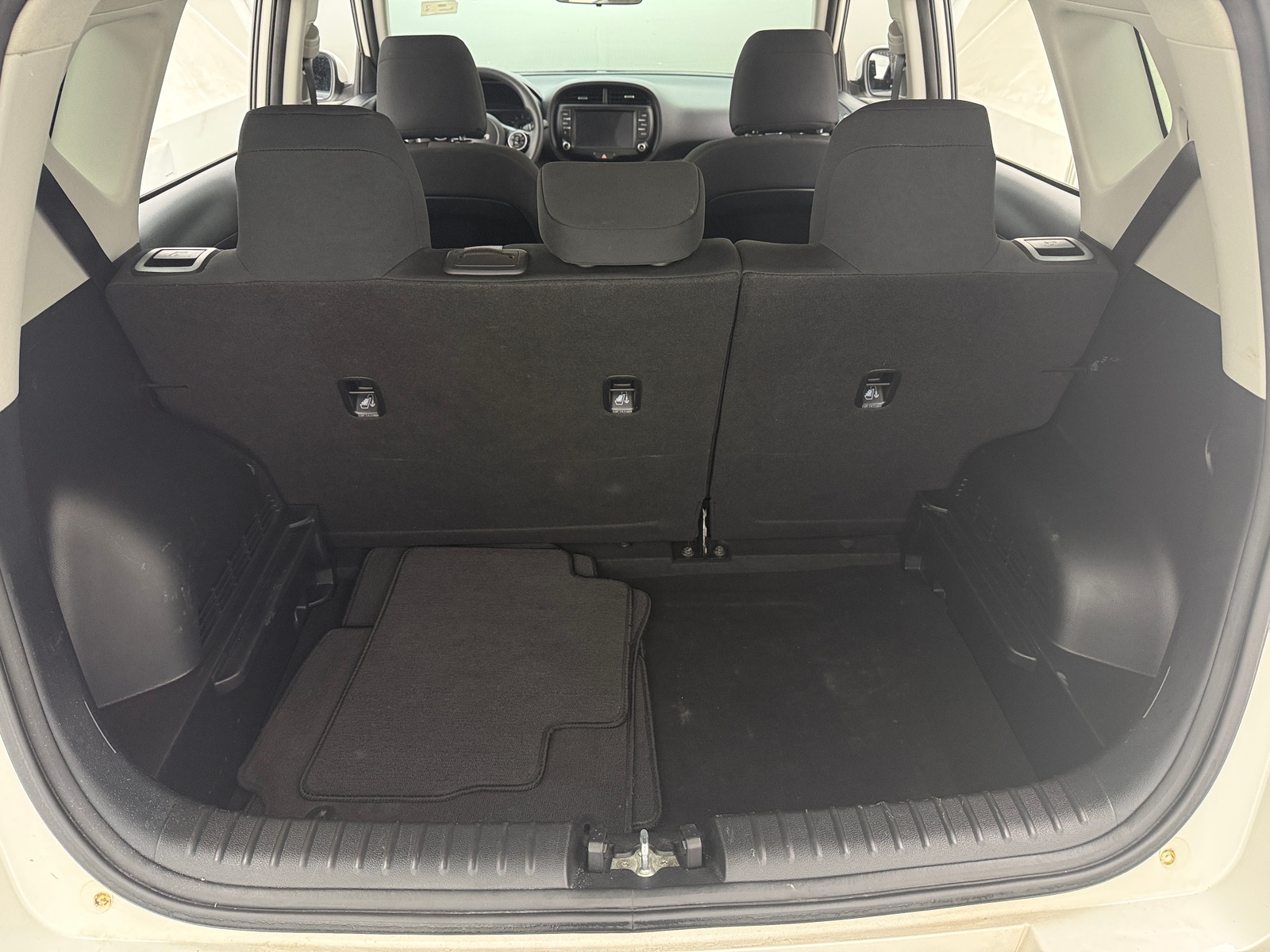 Thumbnail: 2022 Kia Soul - 7