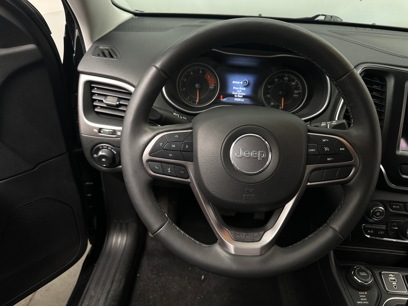 Thumbnail: 2022 Jeep Cherokee - 4