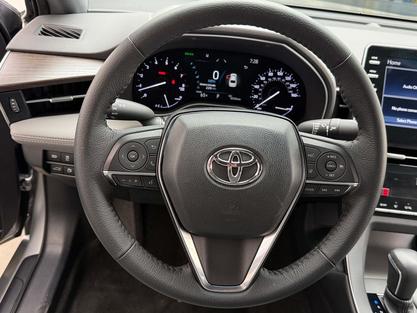 Thumbnail: 2022 Toyota Avalon - 4