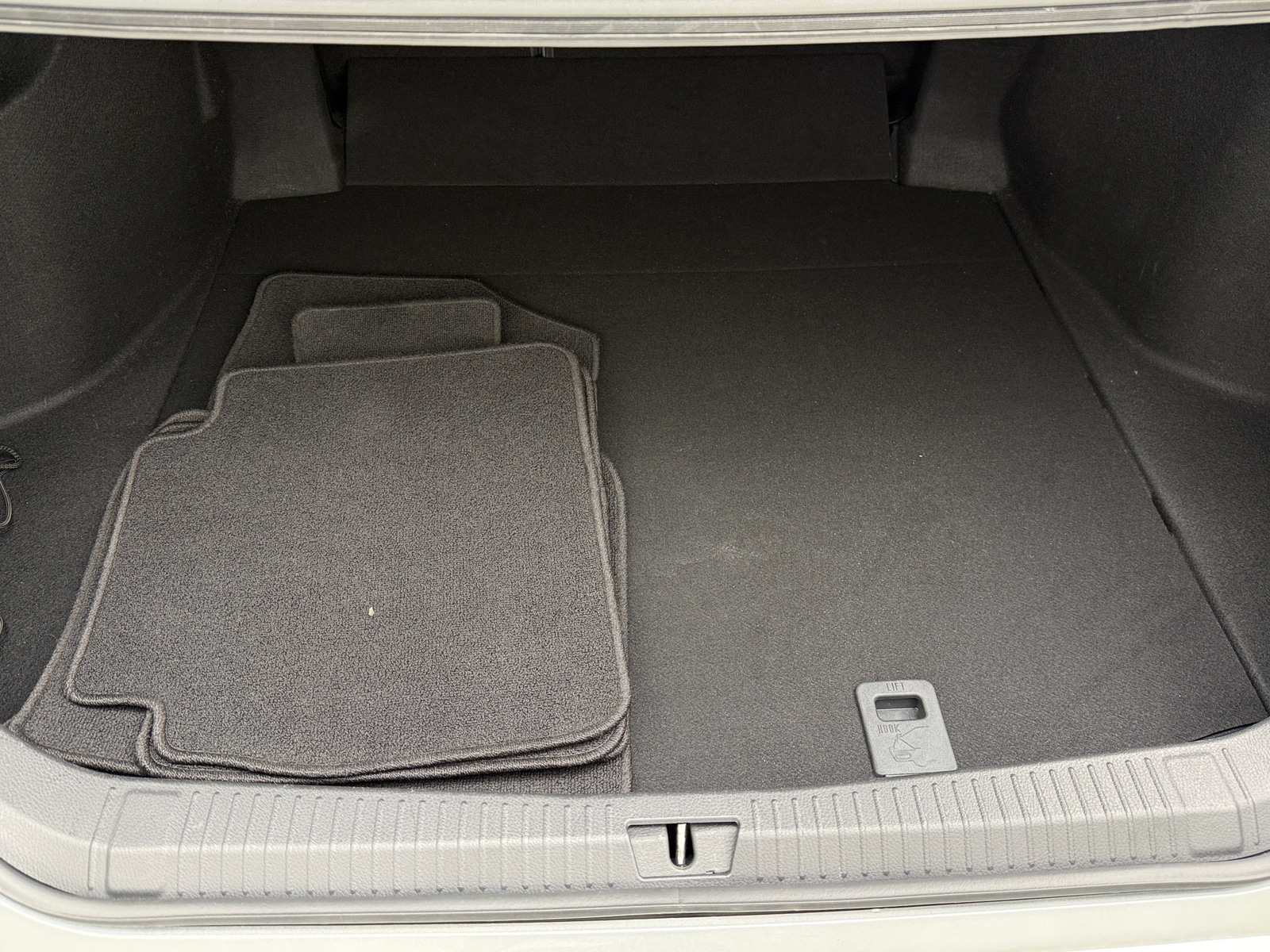 Thumbnail: 2022 Toyota Avalon - 6