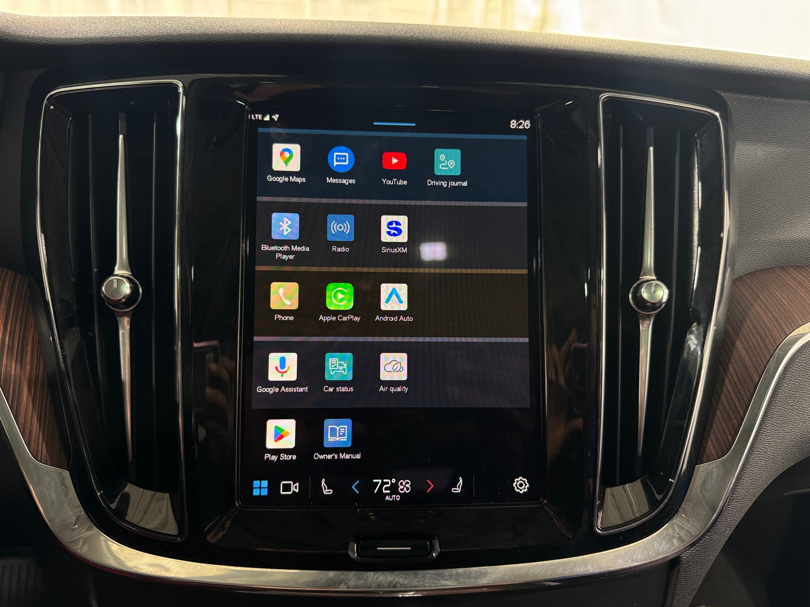 Thumbnail: 2025 Volvo V60 - 3