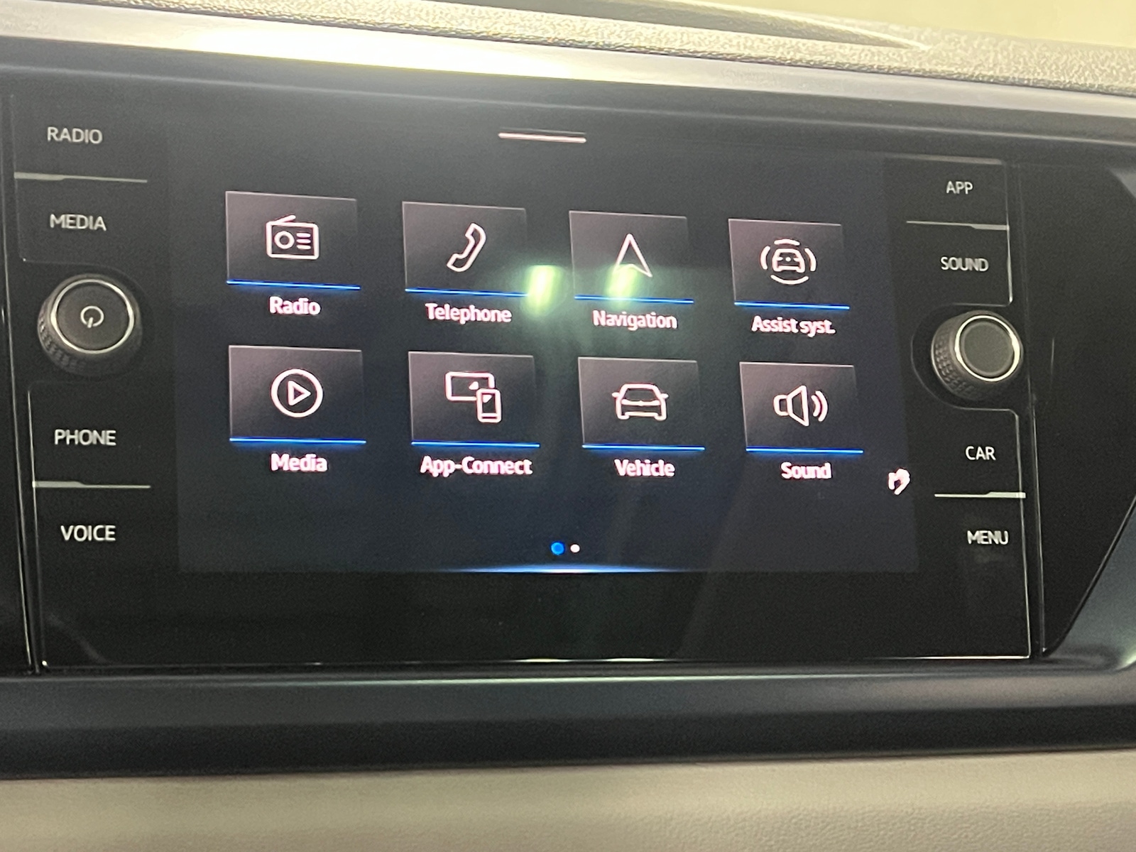 Thumbnail: 2022 Volkswagen Taos - 3