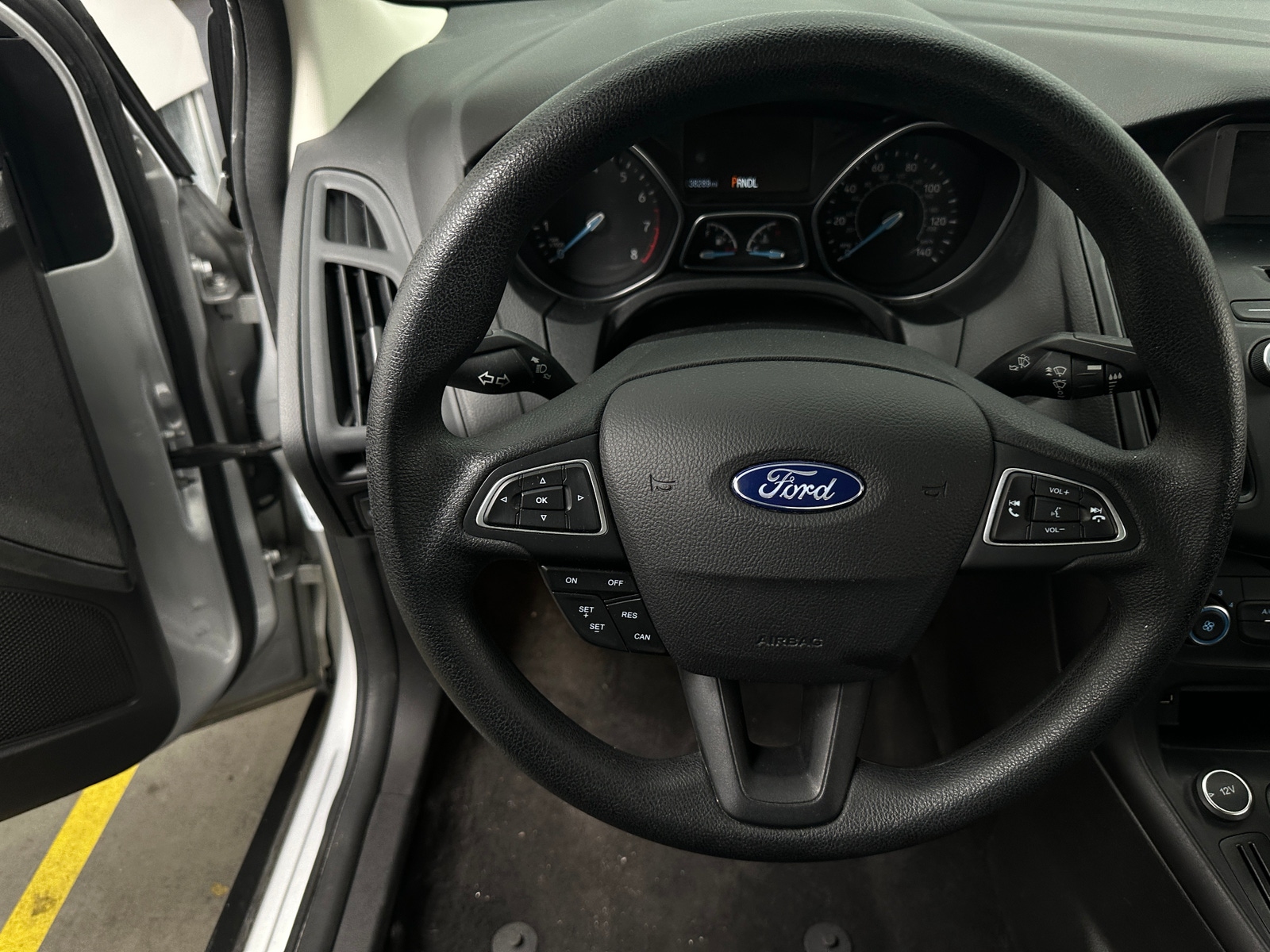 Thumbnail: 2016 Ford Focus - 5