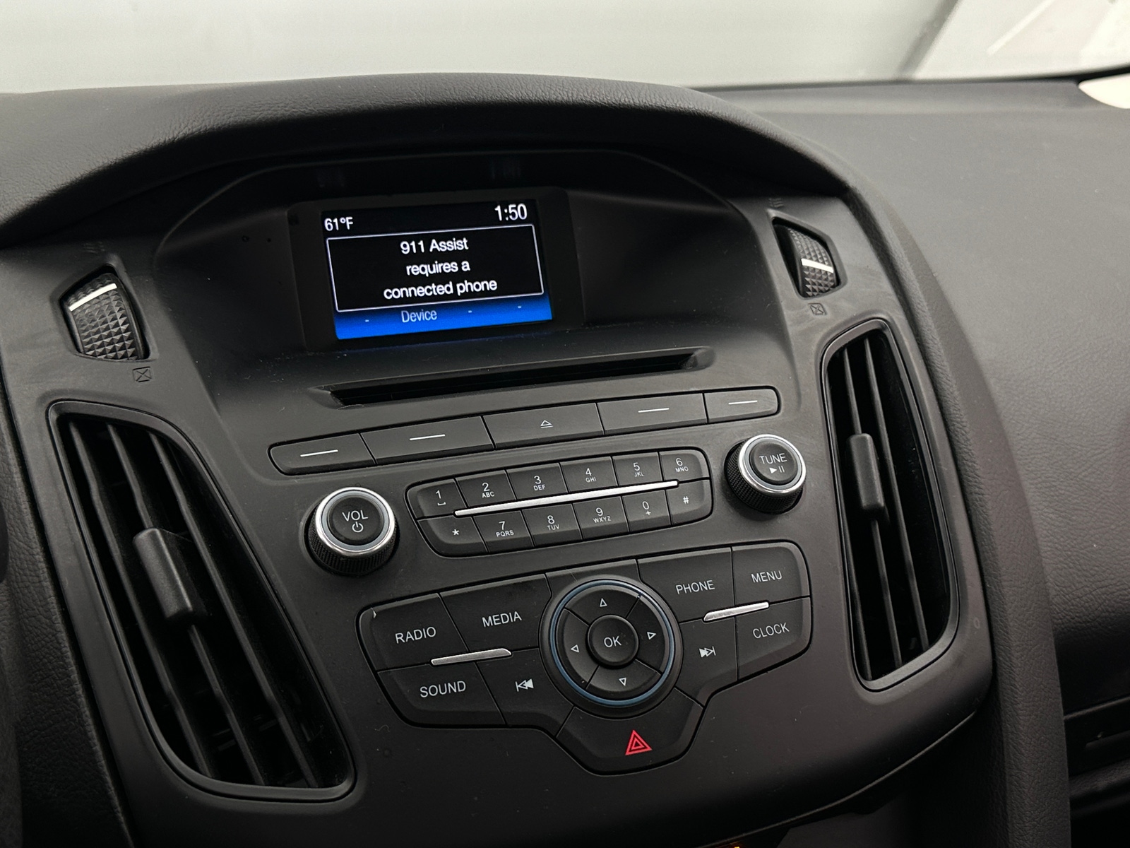 Thumbnail: 2016 Ford Focus - 4