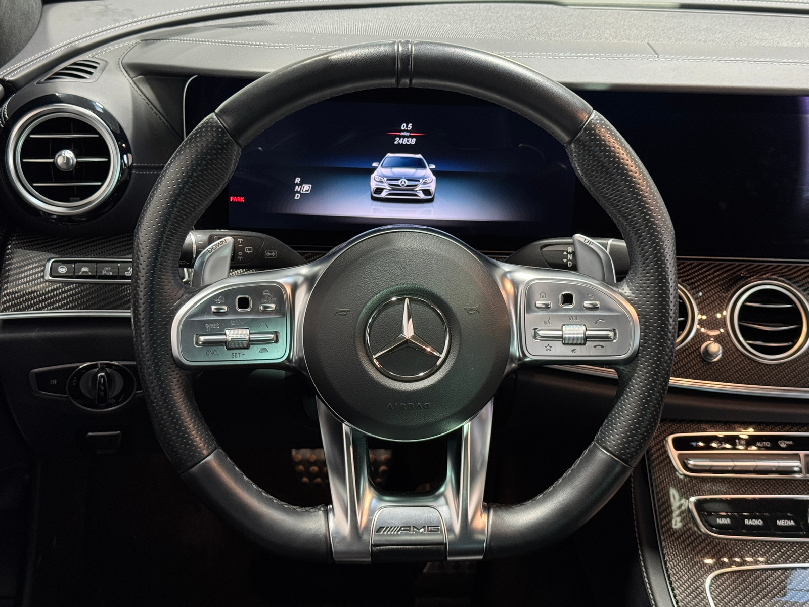Thumbnail: 2019 Mercedes-Benz E-Class - 4