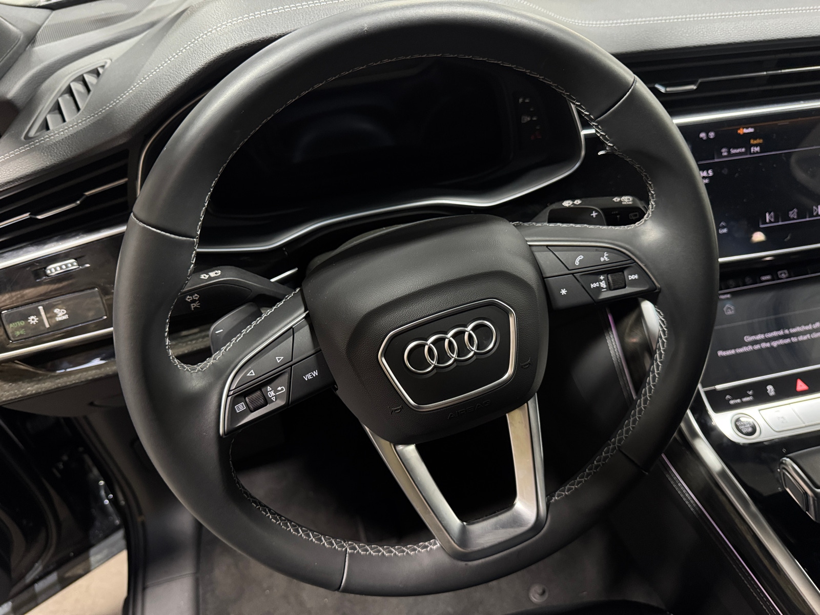 Thumbnail: 2025 Audi Q7 - 4