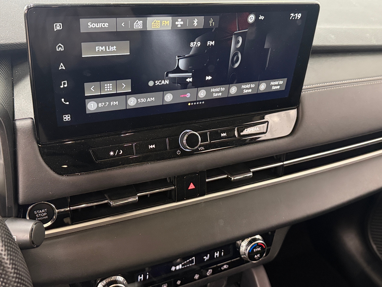 Thumbnail: 2025 Mitsubishi Outlander - 4