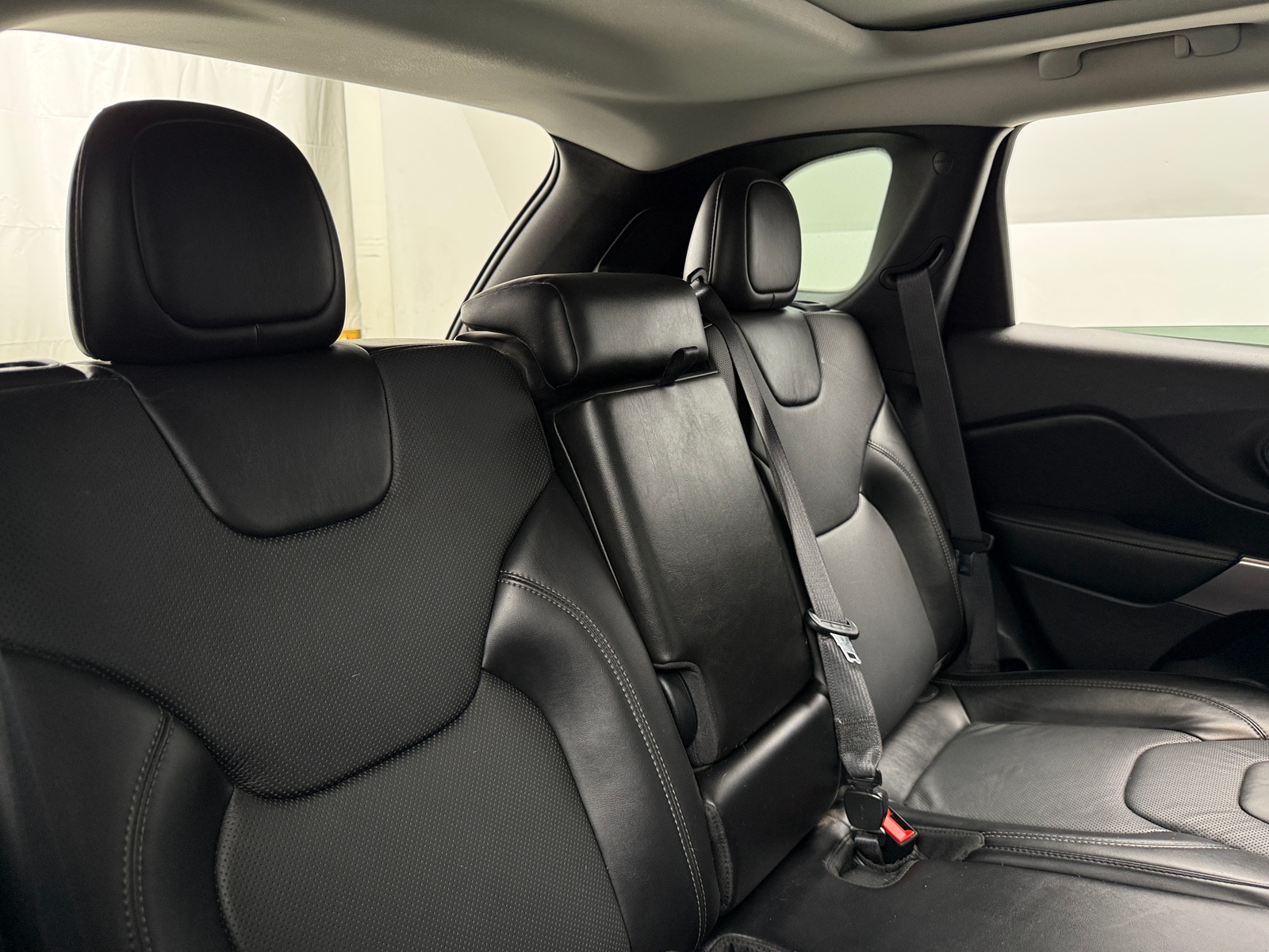 Thumbnail: 2020 Jeep Cherokee - 5