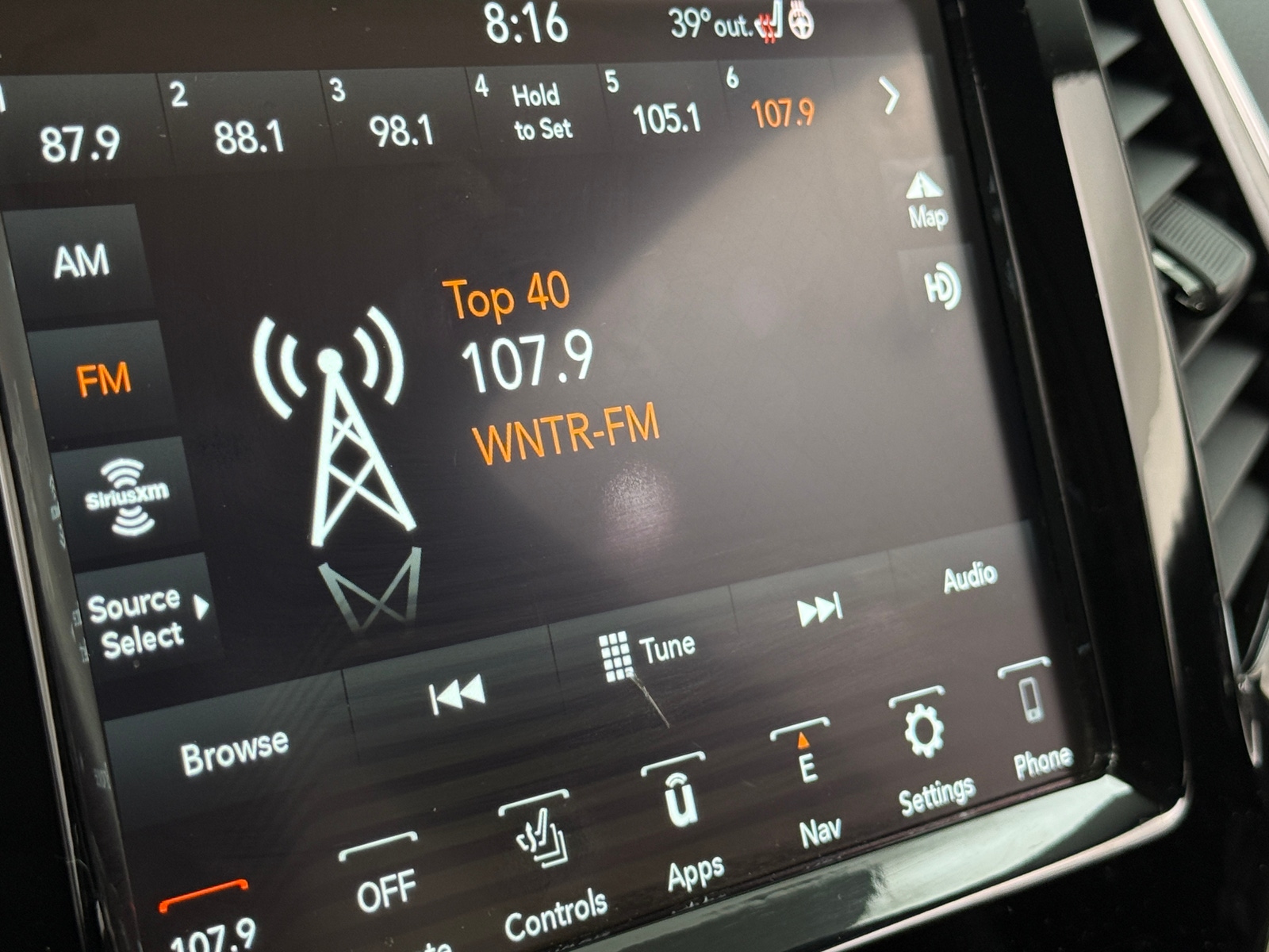 Thumbnail: 2020 Jeep Cherokee - 3